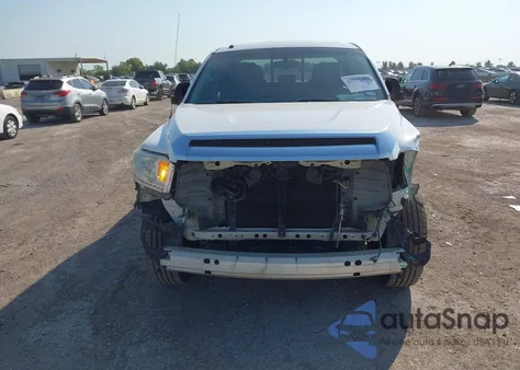 2017 Toyota Tundra Sr5 5.7L V8 z USA, uszkodzony, nr VIN 5TFRW5F18HX228155